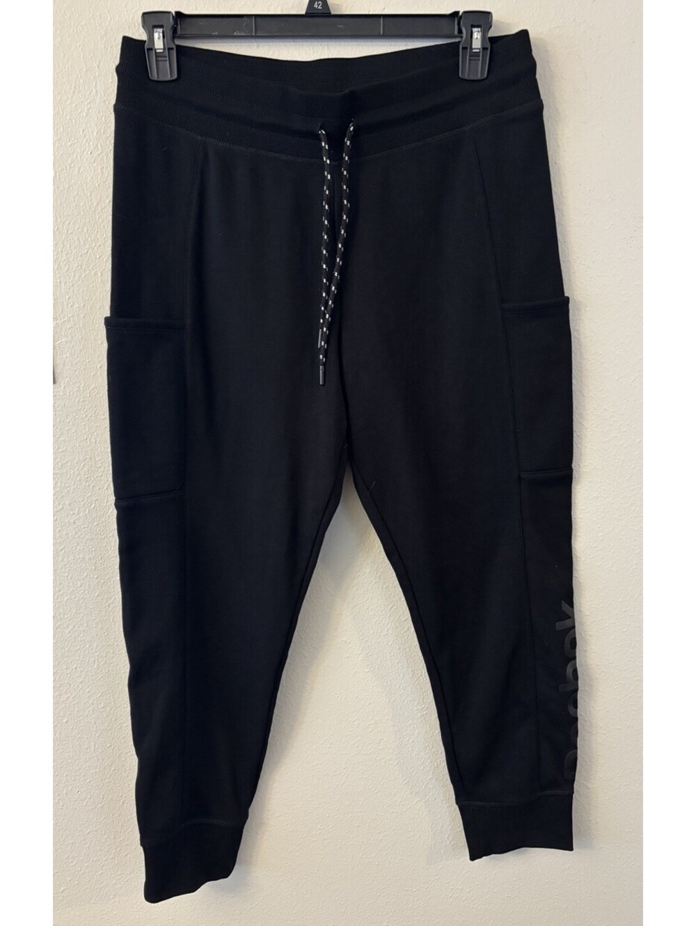 Reebok Men’s Black Athletic Jogger Sweatpants Drawstring Size Large